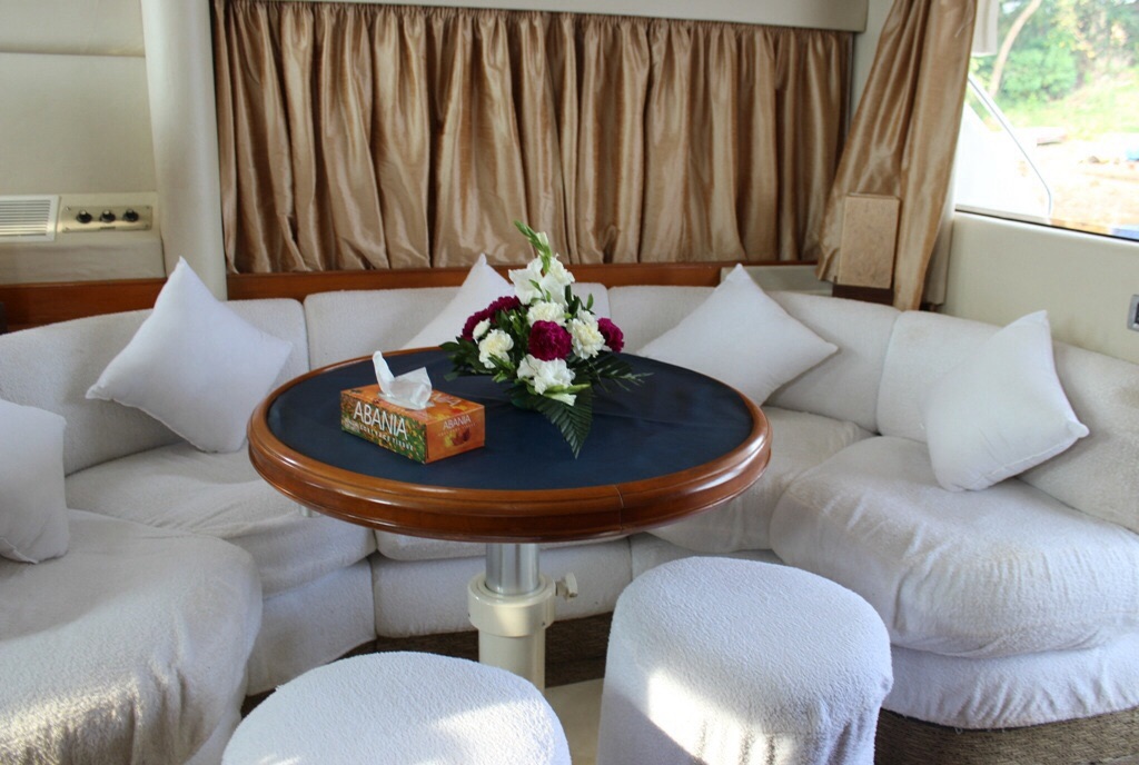 fairline-yacht-rental-boat-goa-4.jpg