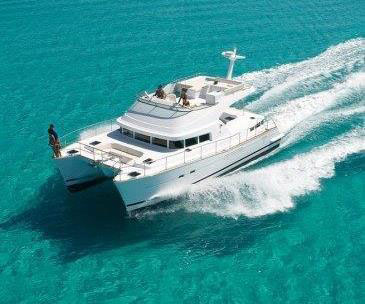 Special Honeymoon yacht available